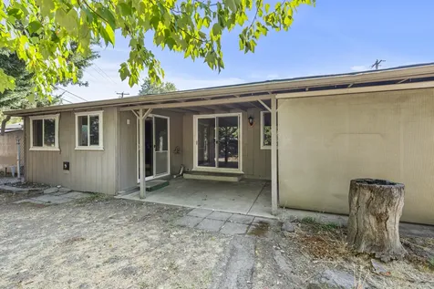 100 Vincent Avenue Central Point OR 97502