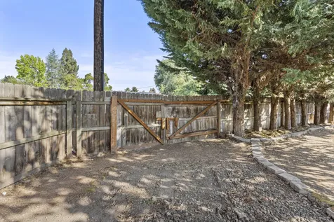 100 Vincent Avenue Central Point OR 97502
