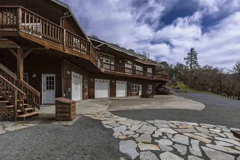 448 Tenney Drive Rogue River OR 97537
