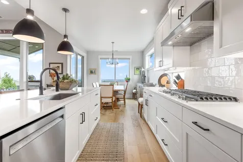 3016 NW Hidden Ridge Drive Bend OR 97703
