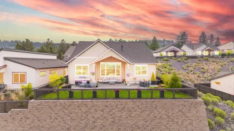 3016 NW Hidden Ridge Drive Bend OR 97703