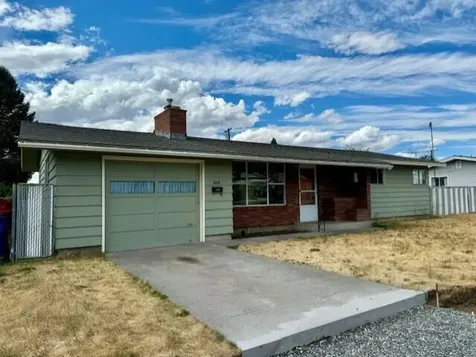 935 SW 12th Street Redmond OR 97756