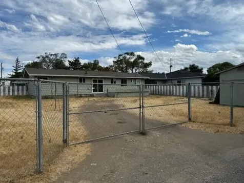 935 SW 12th Street Redmond OR 97756