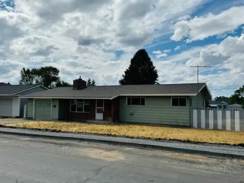 935 SW 12th Street Redmond OR 97756