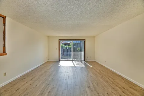 961 Brandon Way Phoenix OR 97535