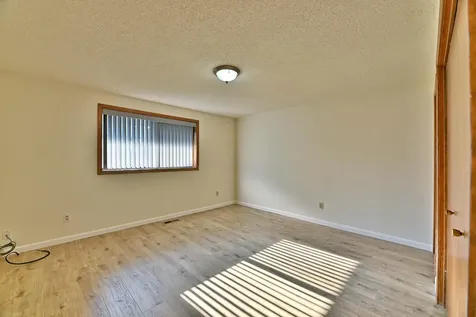 961 Brandon Way Phoenix OR 97535