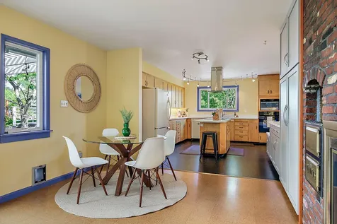 359 Kearney Street Ashland OR 97520