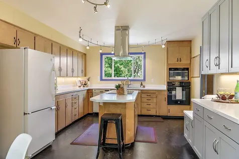 359 Kearney Street Ashland OR 97520