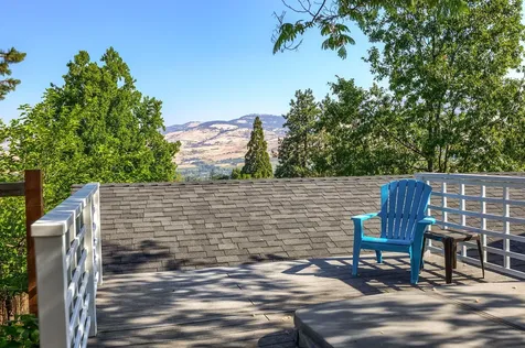 359 Kearney Street Ashland OR 97520