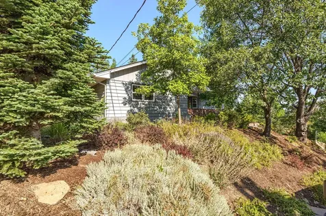 359 Kearney Street Ashland OR 97520