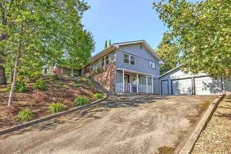 359 Kearney Street Ashland OR 97520