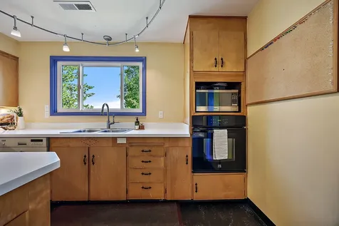 359 Kearney Street Ashland OR 97520