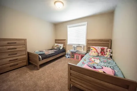 285 Reanna Way Medford OR 97501