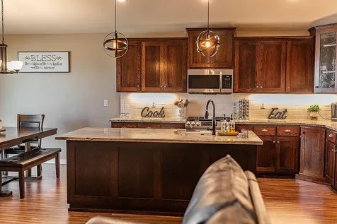 285 Reanna Way Medford OR 97501