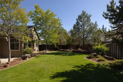 1624 NW Teakwood Lane Redmond OR 97756