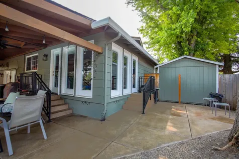 605 Edwina Avenue Central Point OR 97502