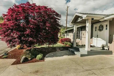 457 NE 12th Street Grants Pass OR 97526