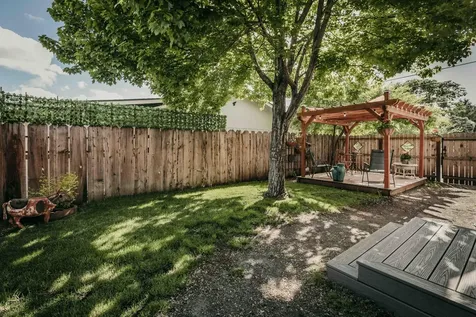 457 NE 12th Street Grants Pass OR 97526