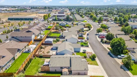 2958 NW 8th Street Redmond OR 97756