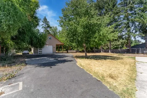240 Arroyo Drive Grants Pass OR 97527