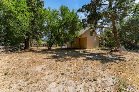 240 Arroyo Drive Grants Pass OR 97527