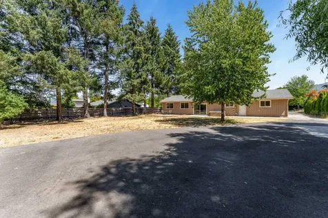 240 Arroyo Drive Grants Pass OR 97527