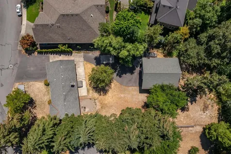 240 Arroyo Drive Grants Pass OR 97527