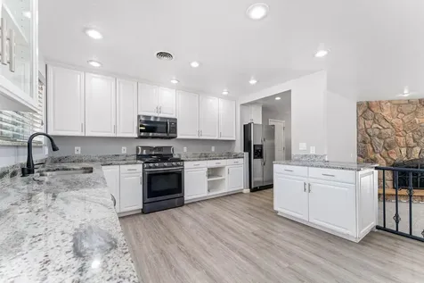 240 Arroyo Drive Grants Pass OR 97527