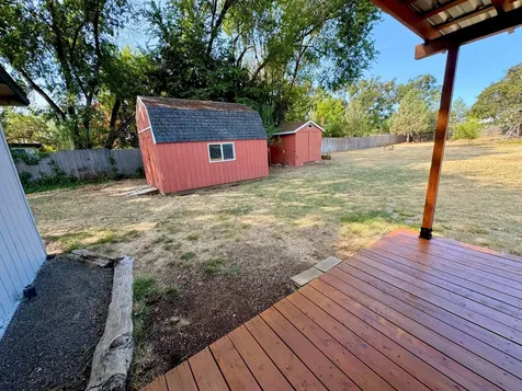 6845 Pinehurst Street Central Point OR 97502