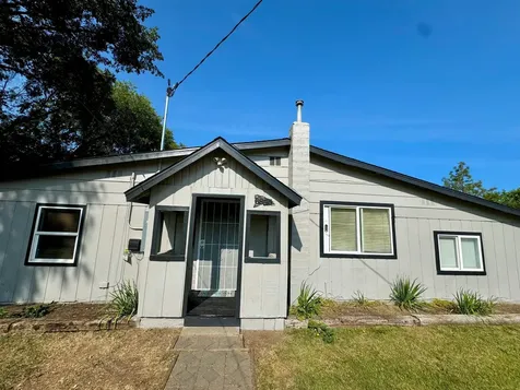 6845 Pinehurst Street Central Point OR 97502
