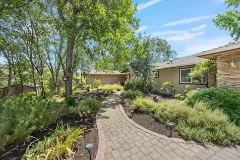 3921 Dark Hollow Road Medford OR 97501