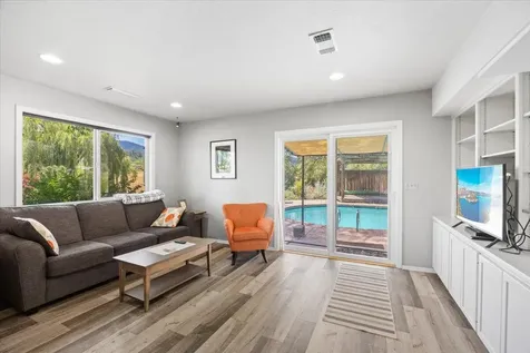 3921 Dark Hollow Road Medford OR 97501