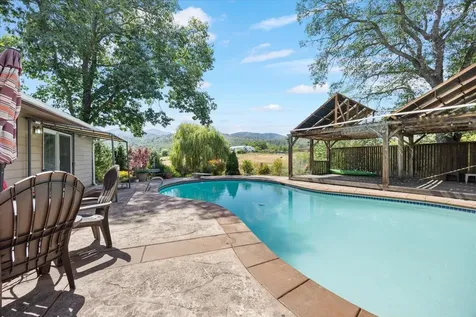 3921 Dark Hollow Road Medford OR 97501