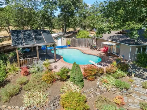 3921 Dark Hollow Road Medford OR 97501