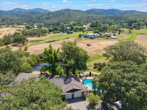 3921 Dark Hollow Road Medford OR 97501