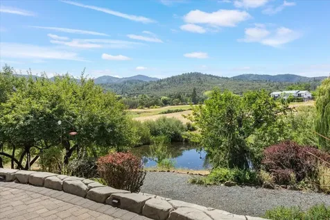 3921 Dark Hollow Road Medford OR 97501
