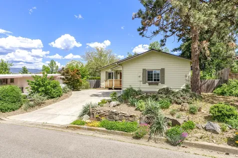 750 Oak Knoll Drive Ashland OR 97520