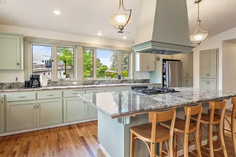 750 Oak Knoll Drive Ashland OR 97520