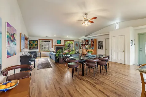 750 Oak Knoll Drive Ashland OR 97520