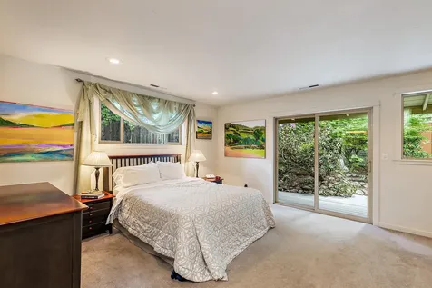 750 Oak Knoll Drive Ashland OR 97520