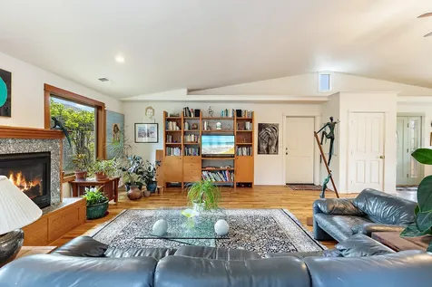 750 Oak Knoll Drive Ashland OR 97520