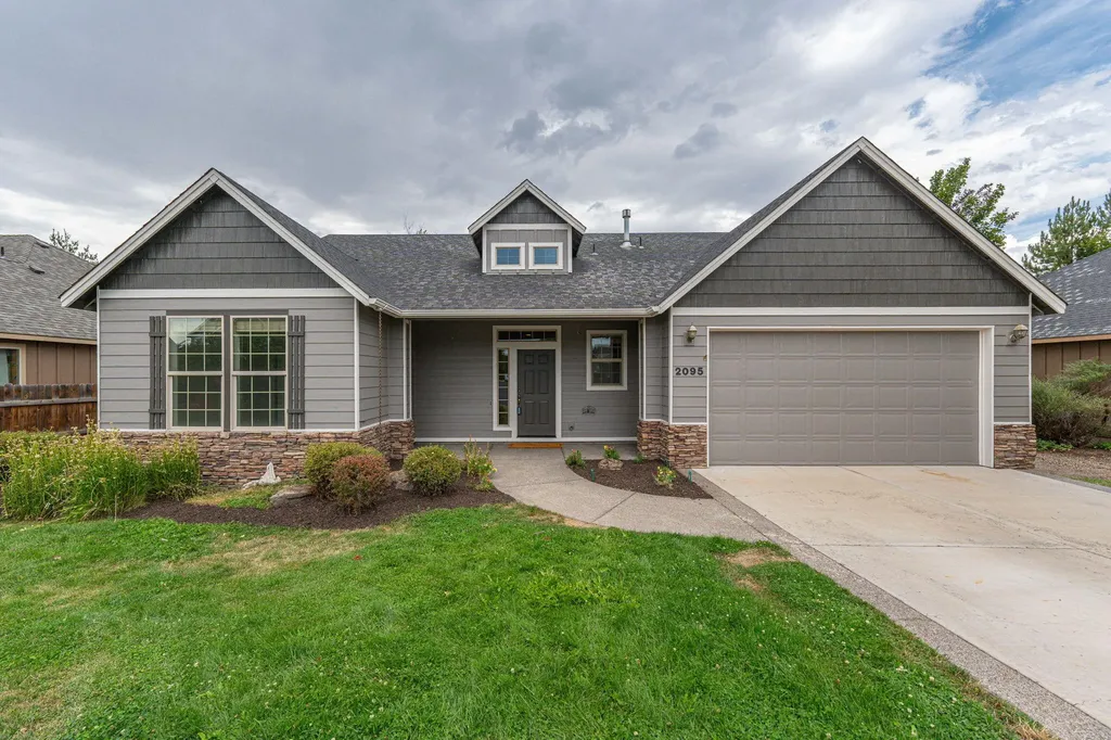 2095 NW Quince Place Redmond OR 97756