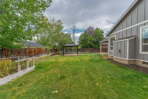 2095 NW Quince Place Redmond OR 97756