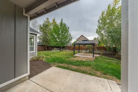 2095 NW Quince Place Redmond OR 97756