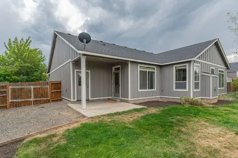 2095 NW Quince Place Redmond OR 97756