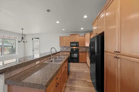 2095 NW Quince Place Redmond OR 97756
