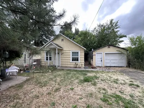 1814 Ivory Street Klamath Falls OR 97603