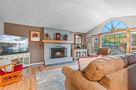 2870 Pinecrest Court Medford OR 97504