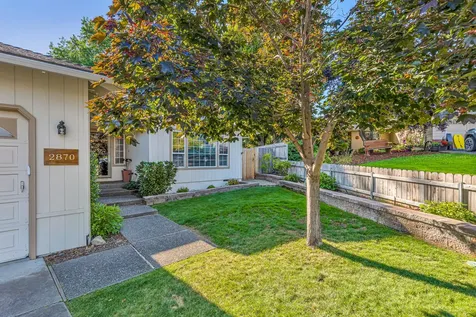 2870 Pinecrest Court Medford OR 97504