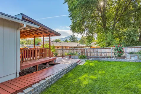 2870 Pinecrest Court Medford OR 97504